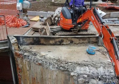 Scavatrice con operatore